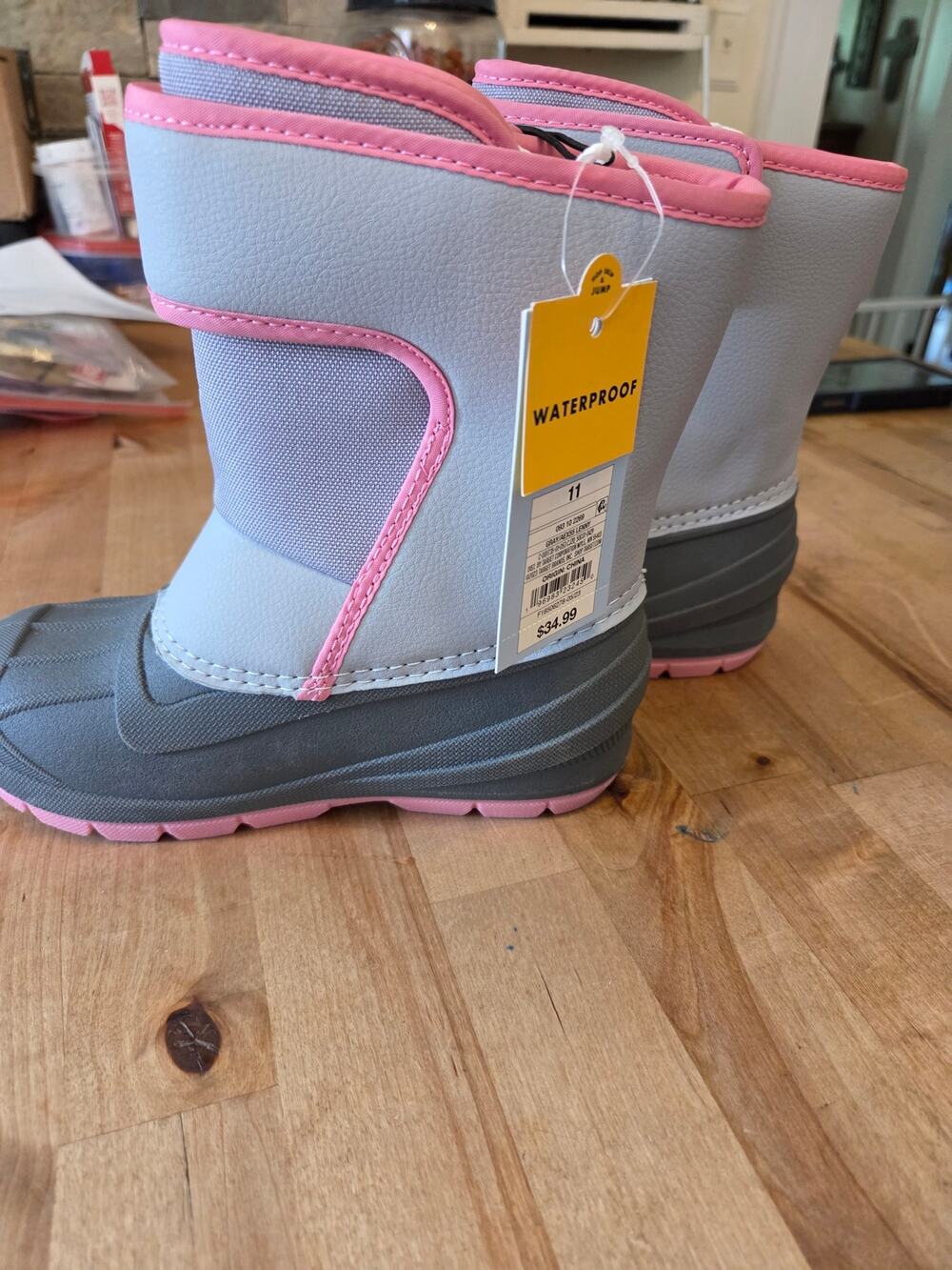 NEW! Insulated Waterproof Cat & Jack Toddler Boots Size 11 $35 retail